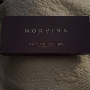 Anastasia Beverly Hills Norvina Palette - Purple